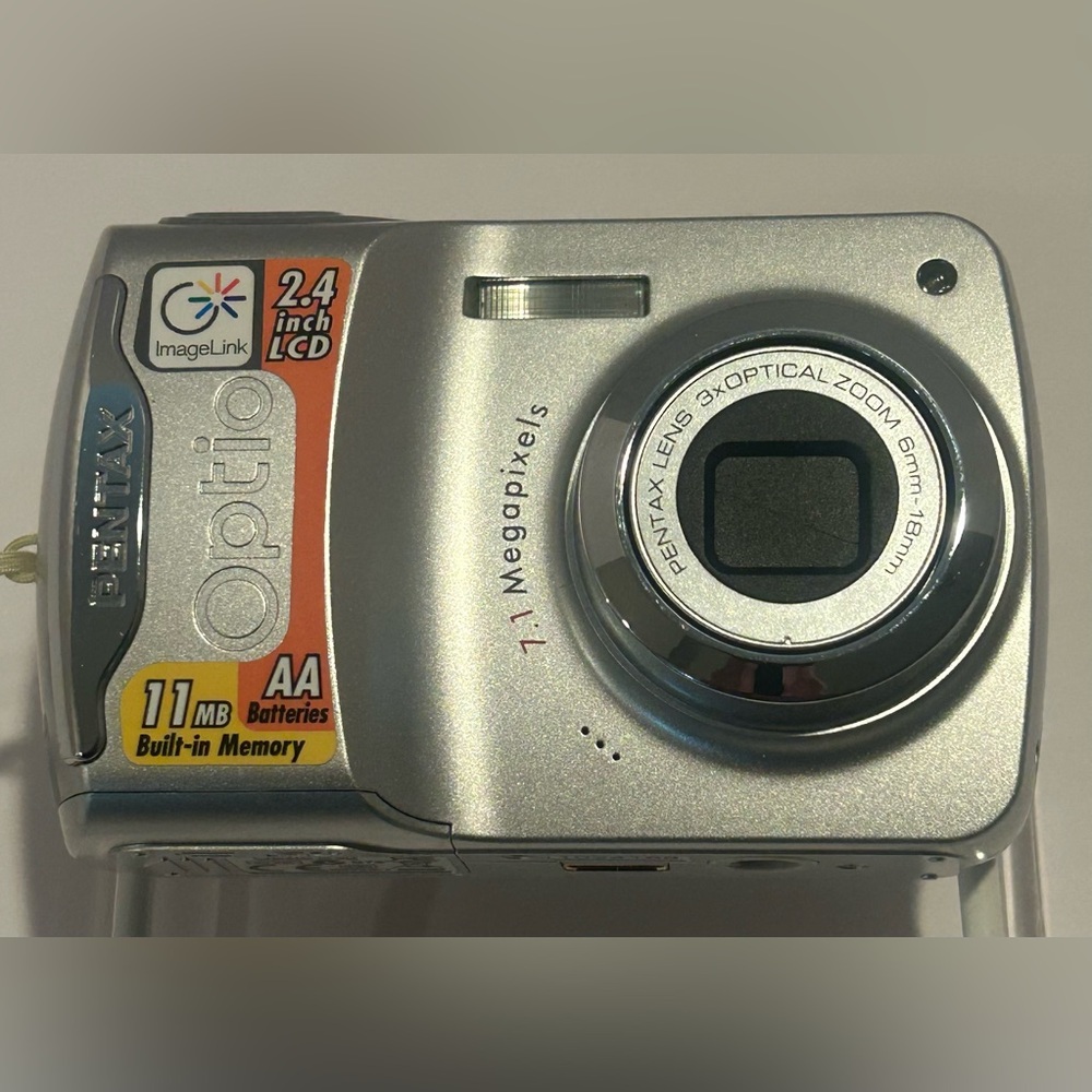 Pentax Optio Silver Digital Camera with 3x Optical Zoom